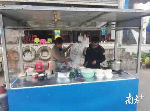 强化食品摊档专项整治,石龙城管排查流动摆卖食品摊档74宗